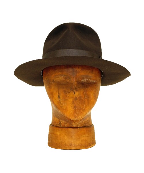 THE H.W. DOG & CO. （ザエイチダブリュドックアンドコー）の