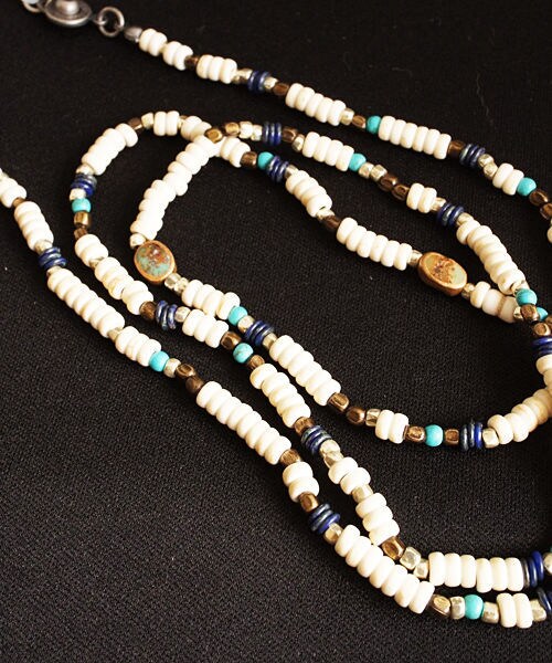 KiRi（キリ）の「2way Glass Holder（ネックレス・レディース・ブラック/ホワイト/グリーン・Free）」の2枚目の写真