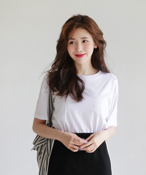 DHOLIC(ディーホリック)の「アンバランス半袖Tシャツ(Tシャツ/カットソー・レディース・ホワイト/ブラック/ピンク/グレー/ブルー・FREE)」の1枚目の写真