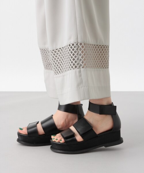 HARE（ハレ）の「アツゾコベルトサンダル（シューズ・ブラック/シルバー）」の4枚目の写真