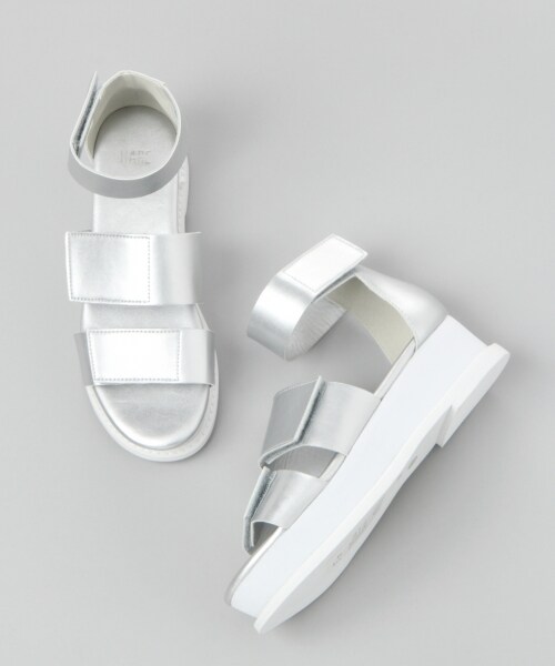 HARE（ハレ）の「アツゾコベルトサンダル（シューズ・ブラック/シルバー）」の2枚目の写真