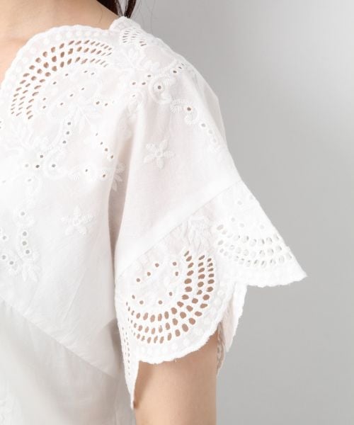 LEPSIM（レプシィム）の「アイレットレースセンターフロントブラウス／ＳＳ（トップス・オフ/ブラック/イエロー/フクシャパープル）」の17枚目の写真