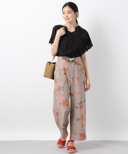 LEPSIM（レプシィム）の「アイレットレースセンターフロントブラウス／ＳＳ（トップス・オフ/ブラック/イエロー/フクシャパープル）」の10枚目の写真