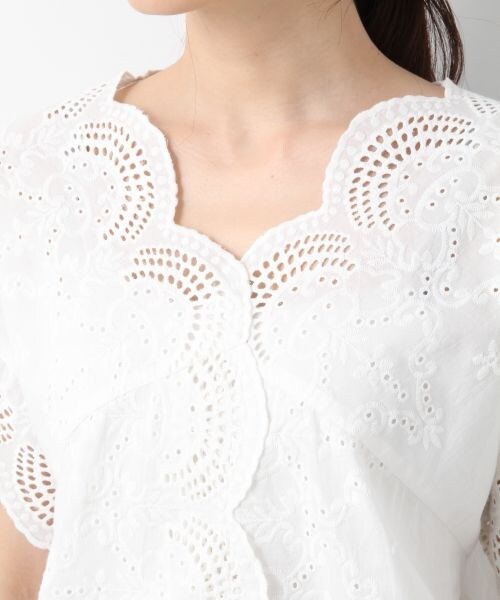 LEPSIM（レプシィム）の「アイレットレースセンターフロントブラウス／ＳＳ（トップス・オフ/ブラック/イエロー/フクシャパープル）」の16枚目の写真