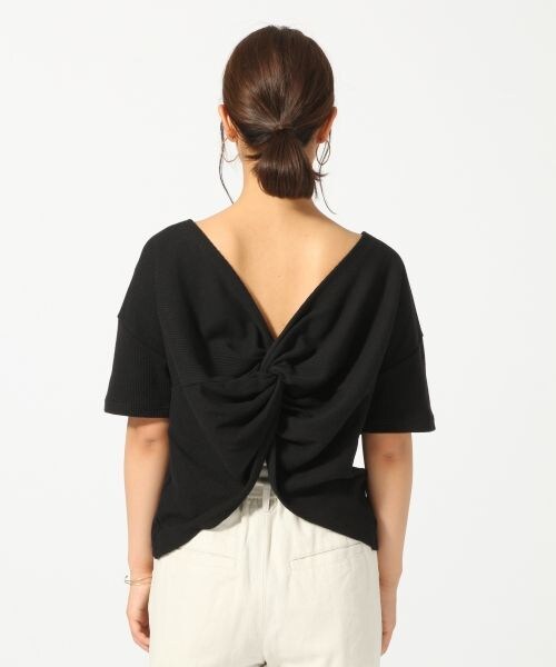 LOWRYS FARM（ローリーズファーム）の「ワッフルバッククロス／ＳＳ（トップス・オフ/ブラック/グリーン）」の9枚目の写真