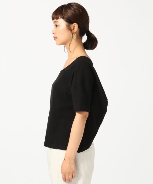 LOWRYS FARM（ローリーズファーム）の「ワッフルバッククロス／ＳＳ（トップス・オフ/ブラック/グリーン）」の8枚目の写真