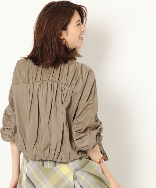 BABYLONE（バビロン）の「６０ローンタックギャザーブルゾン（ジャケット/アウター・オフホワイト/ブラック/カーキ）」の3枚目の写真