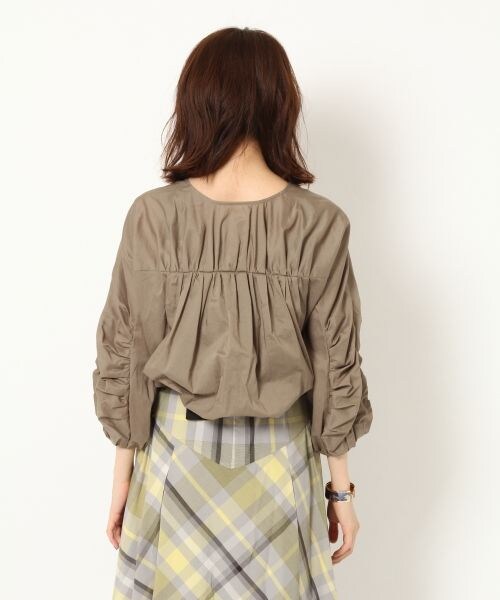 BABYLONE（バビロン）の「６０ローンタックギャザーブルゾン（ジャケット/アウター・オフホワイト/ブラック/カーキ）」の15枚目の写真