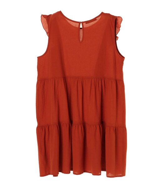 Green　Parks（グリーンパークス）の「w closet ティアードノースリーブワンピース（ワンピース/ドレス・オフホワイト/ブラック/テラコッタ・F）」の2枚目の写真