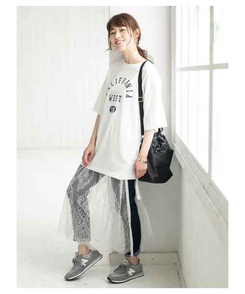 Green Parks(グリーンパークス)の「・WEARS ロゴptビットTシャツ(トップス・オフホワイト/ブラック/パープル・F)」の2枚目の写真
