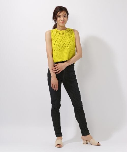 laboratory work（ラボラトリーワーク）の「カギ針ノースリプルオーバー（トップス・ホワイト/ブラウン/イエロー）」の6枚目の写真