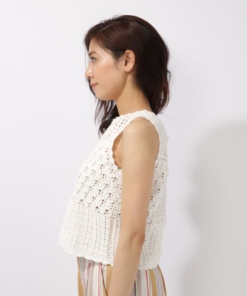 laboratory work（ラボラトリーワーク）の「カギ針ノースリプルオーバー（トップス・ホワイト/ブラウン/イエロー）」の9枚目の写真