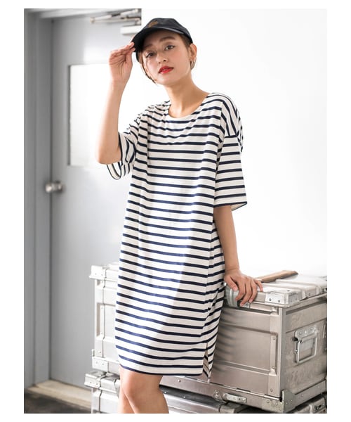 E hyphen world gallery(イーハイフンワールドギャラリー)の「・ドロップショルダーTワンピース(ワンピース/ドレス・オフホワイト/ブラック/カーキ/ボーダーアイボリー/ボーダーネイビー・F)」の1枚目の写真