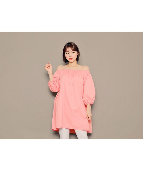 HOTPING(ホッピン)の「オーバーフィットオフショルダーブラウス(シャツ/ブラウス・レディース・イエロー/ホワイト/ピンク/ブラック・フリーサイズ(XS-XXL))」の4枚目の写真