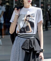 DINT | ファッショナブルなイラストトップ(Tシャツ/カットソー)