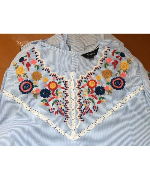 ZARA（ザラ）の「ストライプ刺繍フリルワンピ―ス 2色