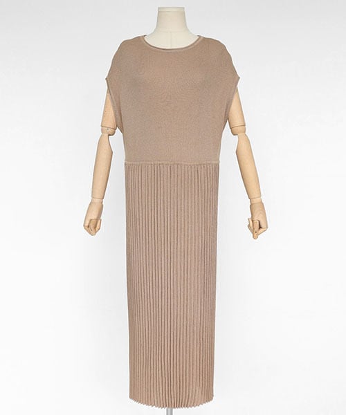 DHOLIC（ディーホリック）の「ショートスリーブプリーツワンピース（ワンピース・レディース・グレー/ブラック/ベージュ・FREE）」の3枚目の写真