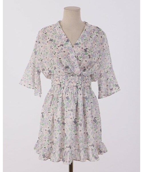 D&B By DABAGIRL（-）の「シャーリングフラワー柄ワンピース（ワンピース・レディース・ブルー/ブラック/ホワイト・FREE(XS-M)）」の2枚目の写真