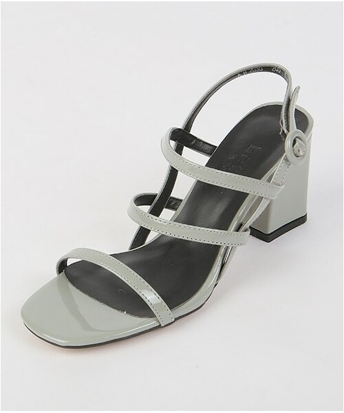 D&B By DABAGIRL(-)の「チャンキーヒールストラップサンダル(サンダル・レディース・ホワイト/ベージュ/ブラック/レッド/グレー/シルバー・225/230/235/240/245/250)」の3枚目の写真