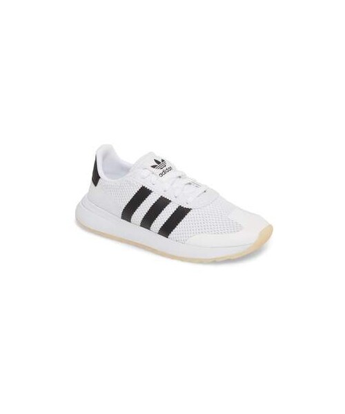 adidas(アディダス)の「adidas Flashback Sneaker(スニーカー・レディース・White・5.5 M/10 M)」の1枚目の写真