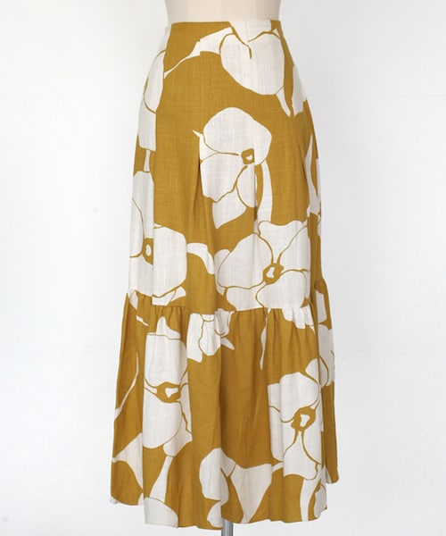 DHOLIC(ディーホリック)の「ビッグフラワーフレアヘムスカート(スカート・レディース・ブラック/イエロー/グリーン・FREE)」の3枚目の写真