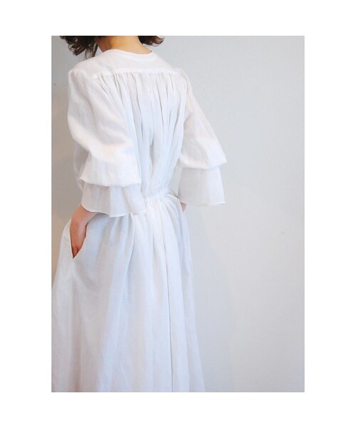 hippiness（ヒッピネス）の「スリーブタックワンピース（ワンピース・レディース・その他）」の4枚目の写真