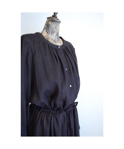 hippiness（ヒッピネス）の「スリーブタックワンピース（ワンピース・レディース・その他）」の2枚目の写真