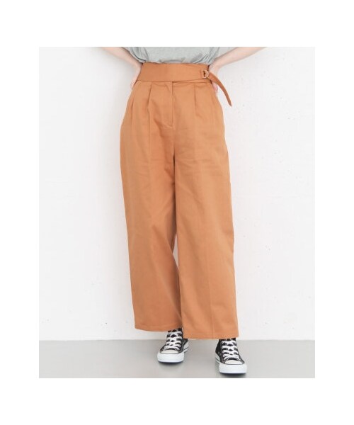 KBF（ケイビーエフ）の「KBF+ ウエストサイドベルトデザインパンツ（パンツ・レディース・IVORY/PINK BEIGE/L.ORANGE・one）」の4枚目の写真