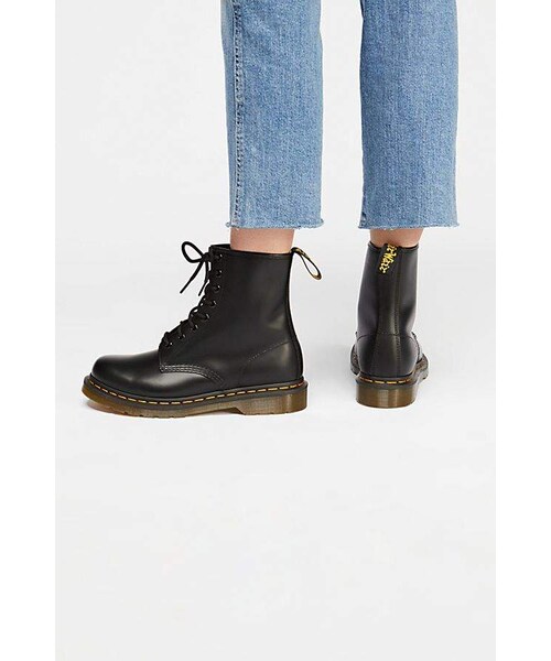 Dr. Martens(ドクターマーチン)の「Dr. Martens 1460 Lace-Up Boot(ブーツ・レディース・Black・6/7/8/9/10/11)」の3枚目の写真