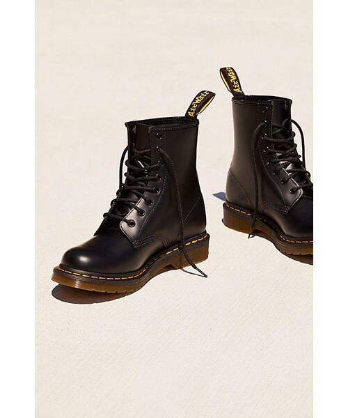 Dr. Martens(ドクターマーチン)の「Dr. Martens 1460 Lace-Up Boot(ブーツ・レディース・Black・6/7/8/9/10/11)」の1枚目の写真