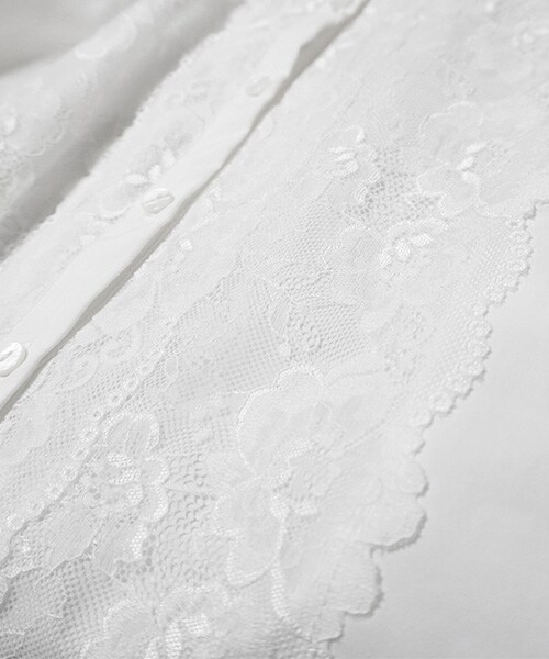 Tiffee SELECT（ティフィーセレクト）の「ソフトブロード生地フロントレースロングガウンワンピース（シャツワンピース・レディース・ホワイト/ブラック・M）」の4枚目の写真