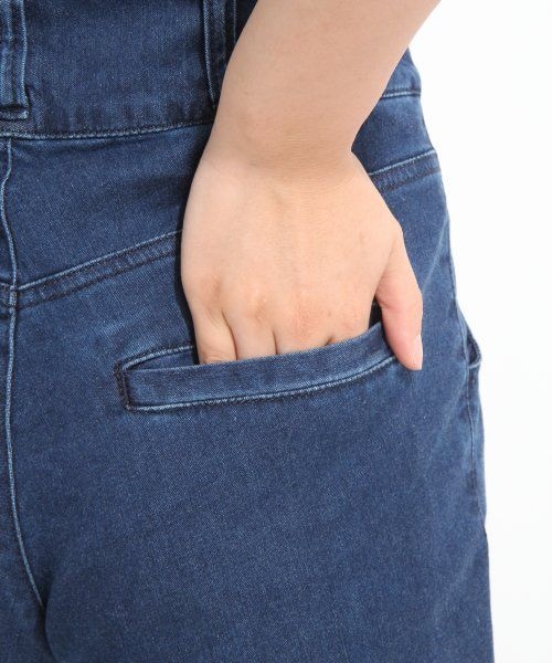 LOWRYS FARM（ローリーズファーム）の「ストレッチハイウエストサスツキパンツ（パンツ・レディース・オフ/ブラック/デニム・Ｍ/Ｌ）」の10枚目の写真