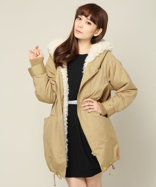 JEANASIS(ジーナシス)の「ファーライナーモッズコート(ジャケット/アウター・レディース・カーキ/ベージュ/ブラック・FREE)」の2枚目の写真