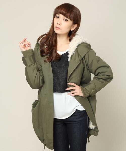 JEANASIS(ジーナシス)の「ファーライナーモッズコート(ジャケット/アウター・レディース・カーキ/ベージュ/ブラック・FREE)」の3枚目の写真