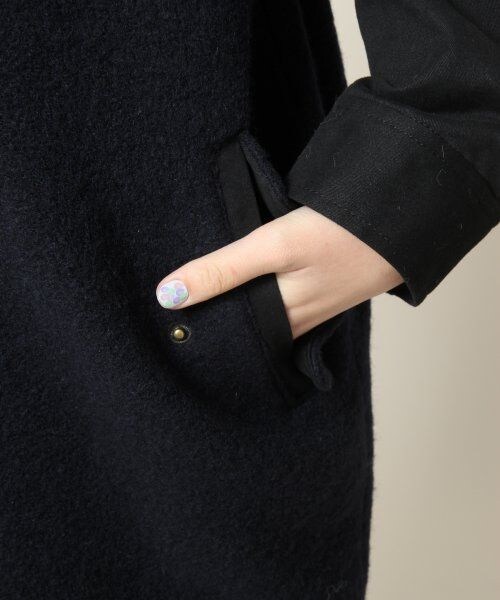 JEANASIS（ジーナシス）の「ミリタリーノーカラーコート（ジャケット/アウター・レディース・カモフラ柄/ネイビー・FREE）」の9枚目の写真