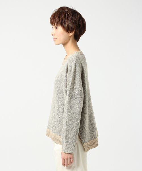 LEPSIM（レプシィム）の「７ゲージブークレクループルオーバー（トップス・レディース・グリーン/ミディアムバイオレットレッド/ブラック/グレー×ベージュ/トップグレー・ＦREE SIZE）」の6枚目の写真