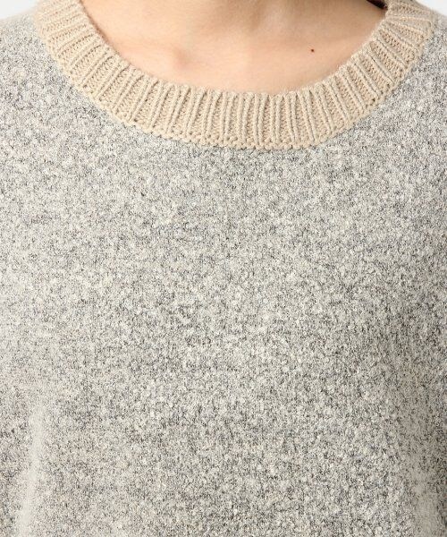 LEPSIM（レプシィム）の「７ゲージブークレクループルオーバー（トップス・レディース・グリーン/ミディアムバイオレットレッド/ブラック/グレー×ベージュ/トップグレー・ＦREE SIZE）」の10枚目の写真