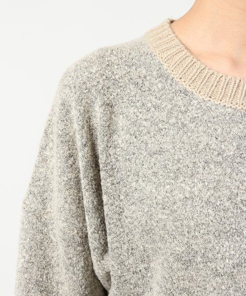 LEPSIM（レプシィム）の「７ゲージブークレクループルオーバー（トップス・レディース・グリーン/ミディアムバイオレットレッド/ブラック/グレー×ベージュ/トップグレー・ＦREE SIZE）」の11枚目の写真