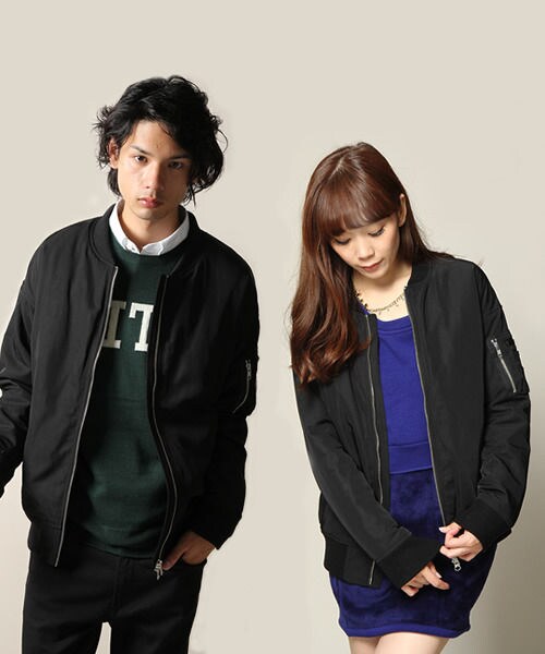 HARE(ハレ)の「MA-1ブルゾン(ジャケット/アウター・メンズ・カーキ/ブラック・S/M/L/WOMENS)」の1枚目の写真