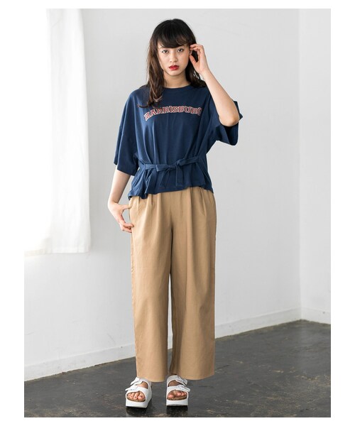E hyphen world gallery（イーハイフンワールドギャラリー）の「・タックボリュームワイドパンツ（パンツ・ベージュ/カーキ/ダークネイビー・F）」の2枚目の写真