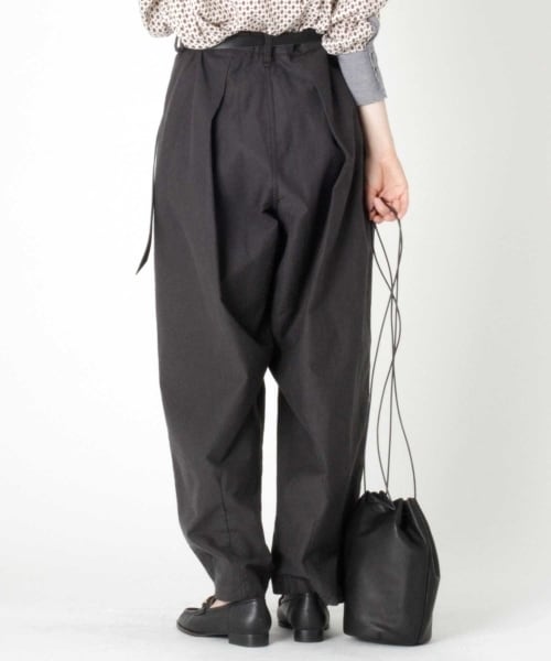 RNA-N（アールエヌエーエヌ）の「＜予約＞ミリタリーバルーンタックパンツ（パンツ・レディース・スミクロ/セージグリーン・S/M）」の15枚目の写真