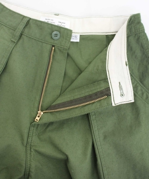 RNA-N（アールエヌエーエヌ）の「＜予約＞ミリタリーバルーンタックパンツ（パンツ・レディース・スミクロ/セージグリーン・S/M）」の5枚目の写真