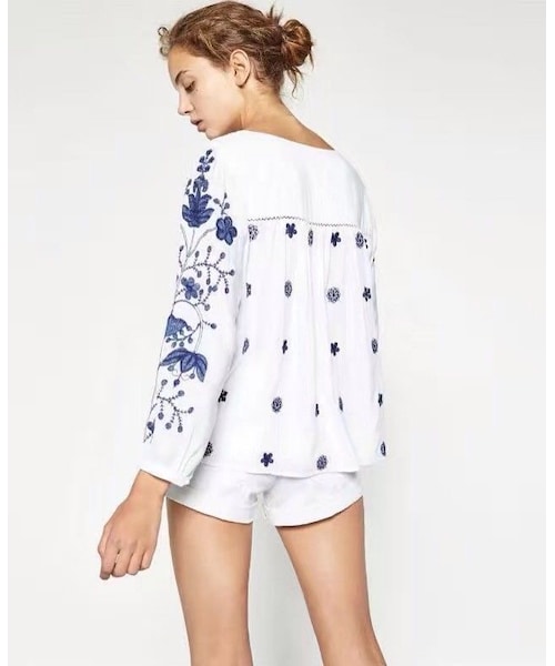 ZARA（ザラ）の「メキシコ刺繍ブラウス 青 長袖（シャツ
