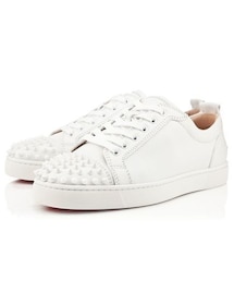 Christian Louboutin（クリスチャンルブタン）の「春夏のマスト・白