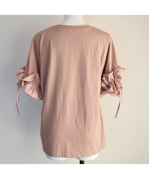 no brand（ノーブランド）の「【 MORE SALE 】フリルギャザースリーブTOPS（Tシャツ/カットソー・レディース・その他）」の8枚目の写真