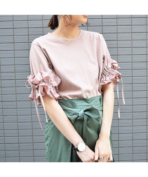 no brand（ノーブランド）の「【 MORE SALE 】フリルギャザースリーブTOPS（Tシャツ/カットソー・レディース・その他）」の2枚目の写真