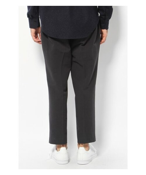 EDIFICE（エディフィス）の「【MENS NONNO11月号掲載】100/2*10/-ツイル テーパードトラウザー（クロップド･半端丈パンツ・メンズ・ネイビー/ベージュ・44/46）」の5枚目の写真