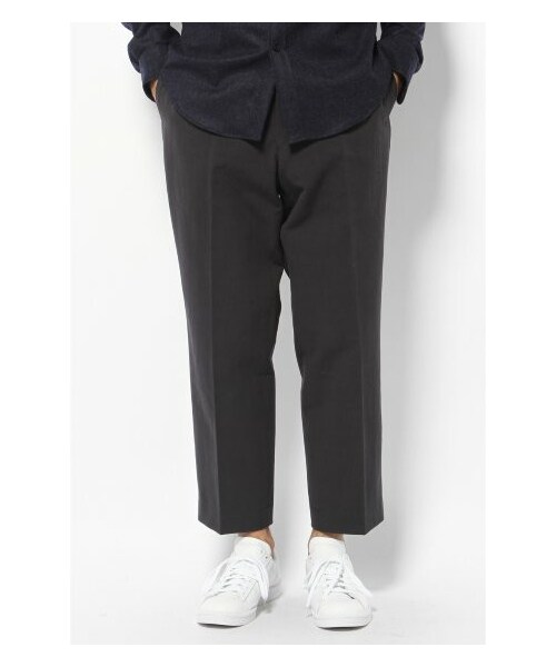 EDIFICE（エディフィス）の「【MENS NONNO11月号掲載】100/2*10/-ツイル テーパードトラウザー（クロップド･半端丈パンツ・メンズ・ネイビー/ベージュ・44/46）」の2枚目の写真