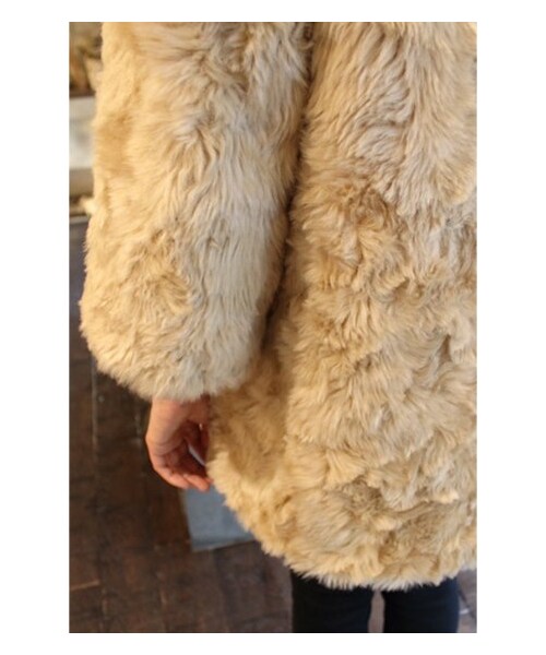 JOURNAL STANDARD(ジャーナルスタンダード)の「ファーノーカラーショートコート(その他コート・レディース・ナチュラル/ベージュ/ホワイト B・S/M)」の4枚目の写真