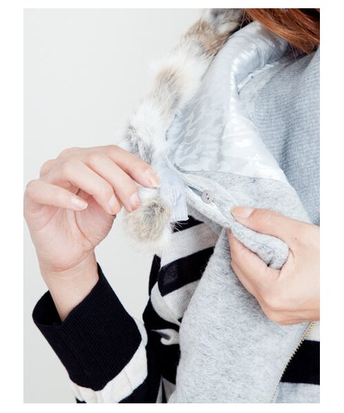 E hyphen world gallery（イーハイフンワールドギャラリー）の「ウールニットベスト（ベスト・レディース・杢グレー/ブラック/キャメル・F）」の10枚目の写真